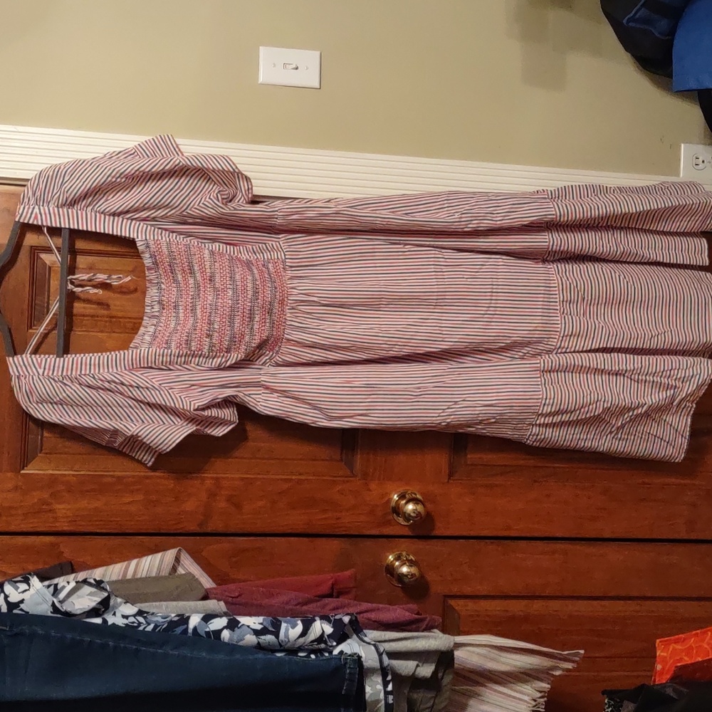 Women's stripe dress w/lining in EUC